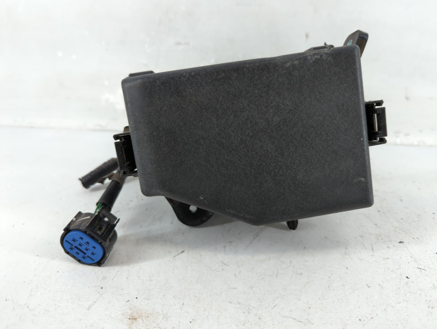 2015-2017 Hyundai Accent Fusebox Fuse Box Panel Relay Module P/N:91420-1R710 Fits Fits 2015 2016 2017 OEM Used Auto Parts - 