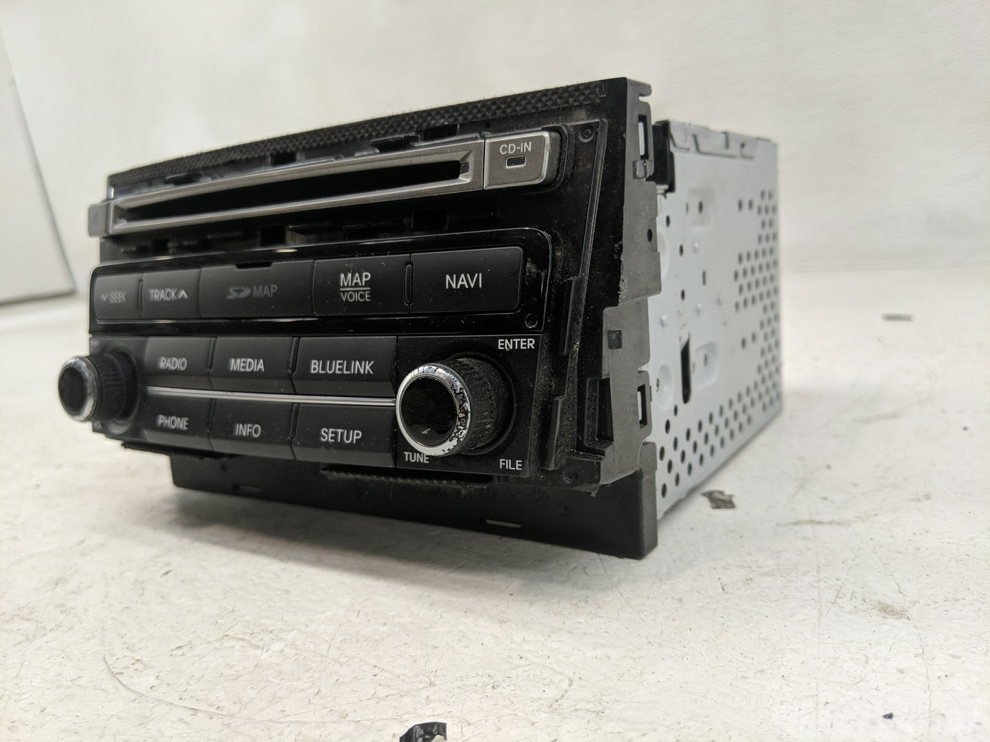 2015 Hyundai Azera Radio AM FM Cd Player Receiver Replacement P/N:96560-3V530VD4 Fits OEM Used Auto Parts - Oemusedautoparts