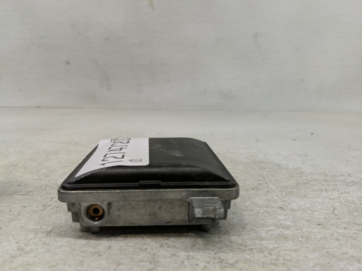 2015-2017 Hyundai Azera Fusebox Fuse Box Panel Relay Module P/N:95811-E7000 Fits Fits 2015 2016 2017 OEM Used Auto Parts - O