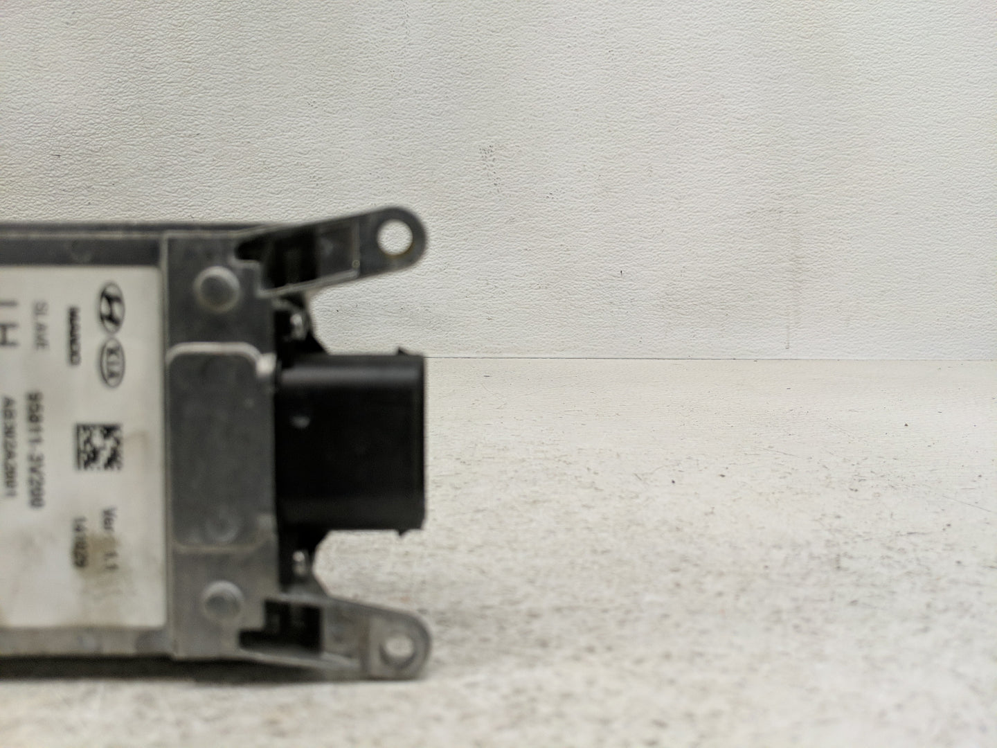 2015-2015 Hyundai Azera Chassis Control Module Ccm Bcm Body Control - Oemusedautoparts1.com