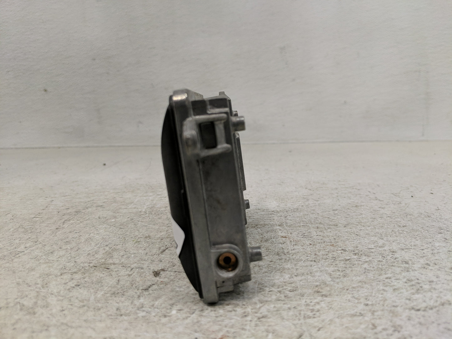 2015-2015 Hyundai Azera Chassis Control Module Ccm Bcm Body Control - Oemusedautoparts1.com