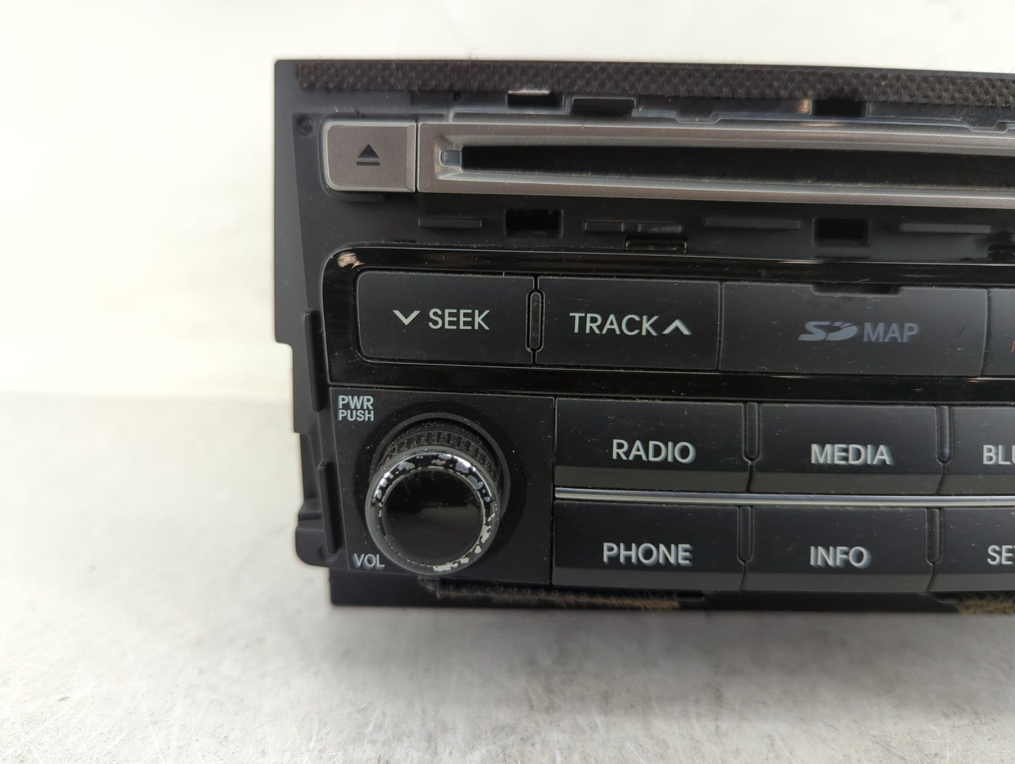 2015-2017 Hyundai Azera Radio AM FM Cd Player Receiver Replacement P/N:96560-3V531VD4 Fits Fits 2015 2016 2017 OEM Used Auto