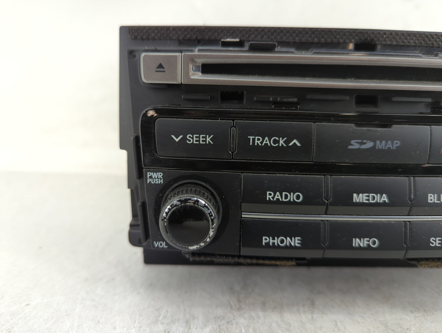 2015-2017 Hyundai Azera Radio AM FM Cd Player Receiver Replacement P/N:96560-3V531VD4 Fits Fits 2015 2016 2017 OEM Used Auto