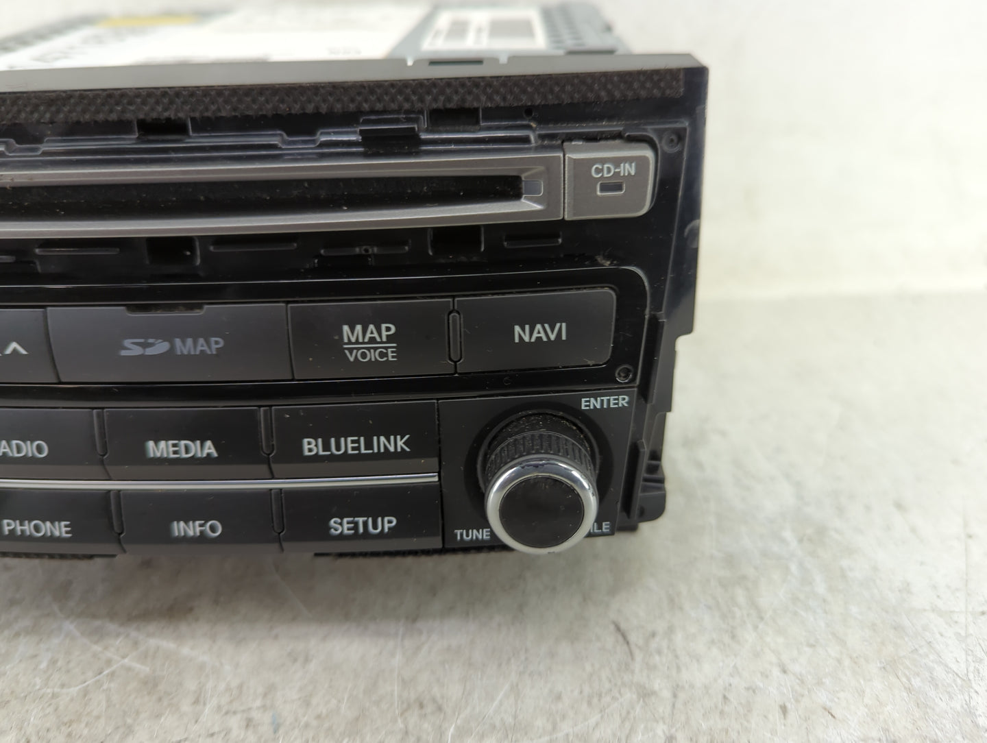 2015-2017 Hyundai Azera Radio AM FM Cd Player Receiver Replacement Fits Fits 2015 2016 2017 OEM Used Auto Parts - Oemusedaut