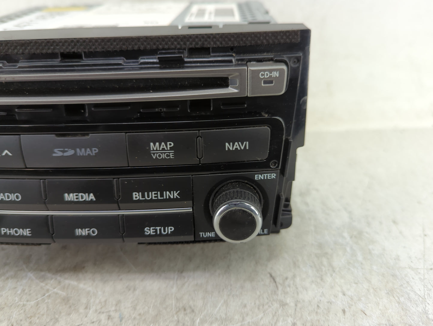 2015-2017 Hyundai Azera Radio AM FM Cd Player Receiver Replacement Fits Fits 2015 2016 2017 OEM Used Auto Parts - Oemusedaut