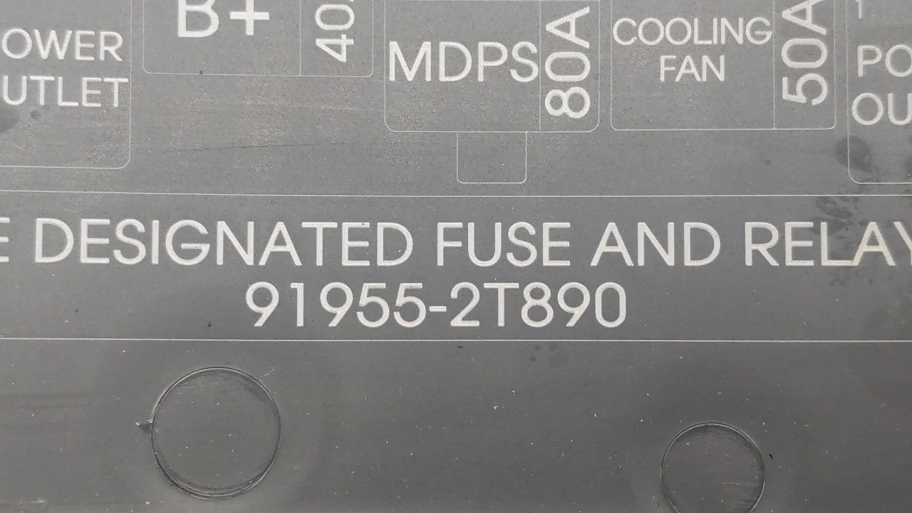 2015-2016 Hyundai Azera Fusebox Fuse Box Panel Relay Module Fits Fits 2015 2016 OEM Used Auto Parts - Oemusedautoparts1.com