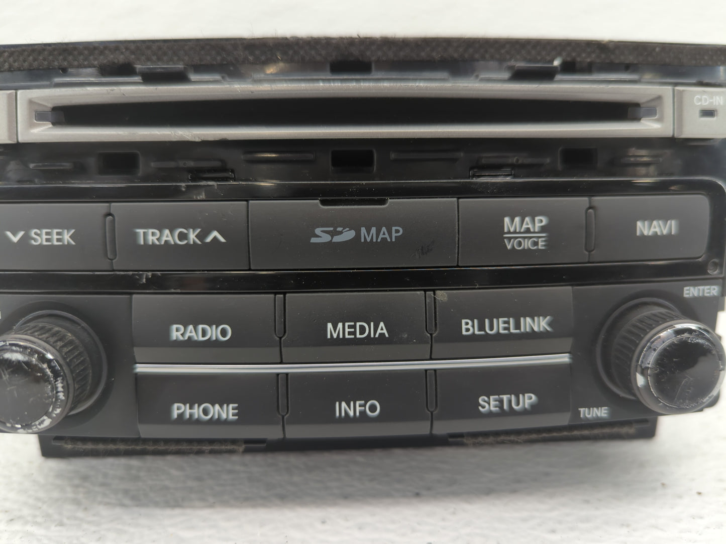 2015-2017 Hyundai Azera Am Fm Cd Player Radio Receiver - Oemusedautoparts1.com