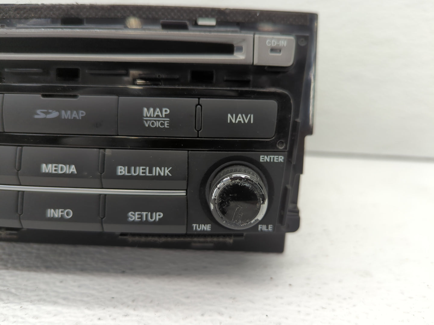 2015-2017 Hyundai Azera Am Fm Cd Player Radio Receiver - Oemusedautoparts1.com