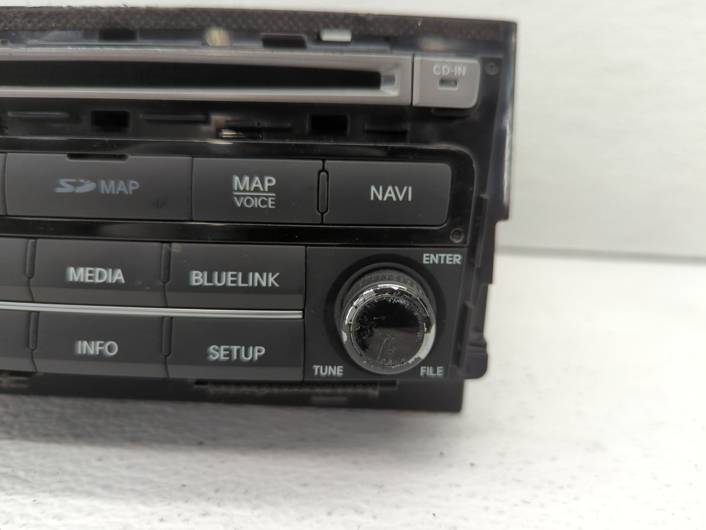 2015-2017 Hyundai Azera Am Fm Cd Player Radio Receiver - Oemusedautoparts1.com