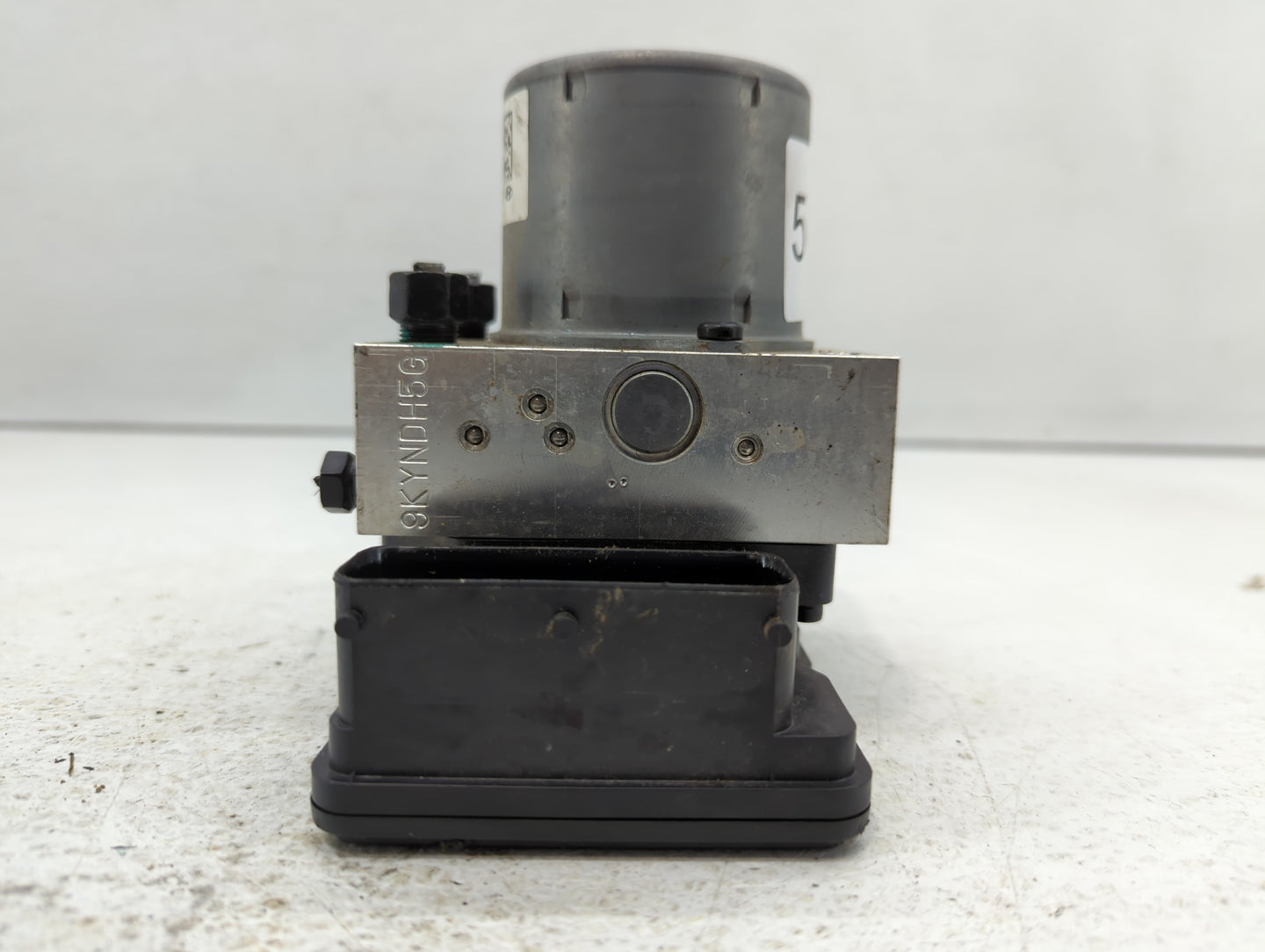 2015 Hyundai Azera ABS Pump Control Module Replacement P/N:58920-3V350 Fits OEM Used Auto Parts - Oemusedautoparts1.com