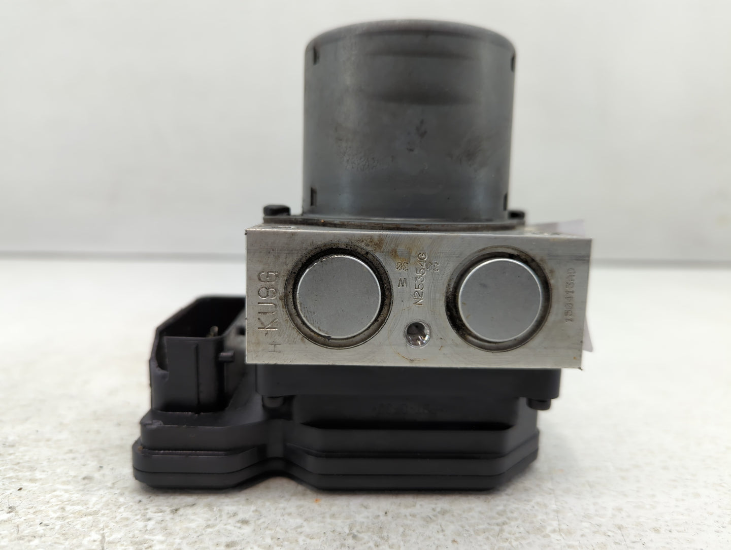 2015 Hyundai Azera ABS Pump Control Module Replacement P/N:58920-3V350 Fits OEM Used Auto Parts - Oemusedautoparts1.com