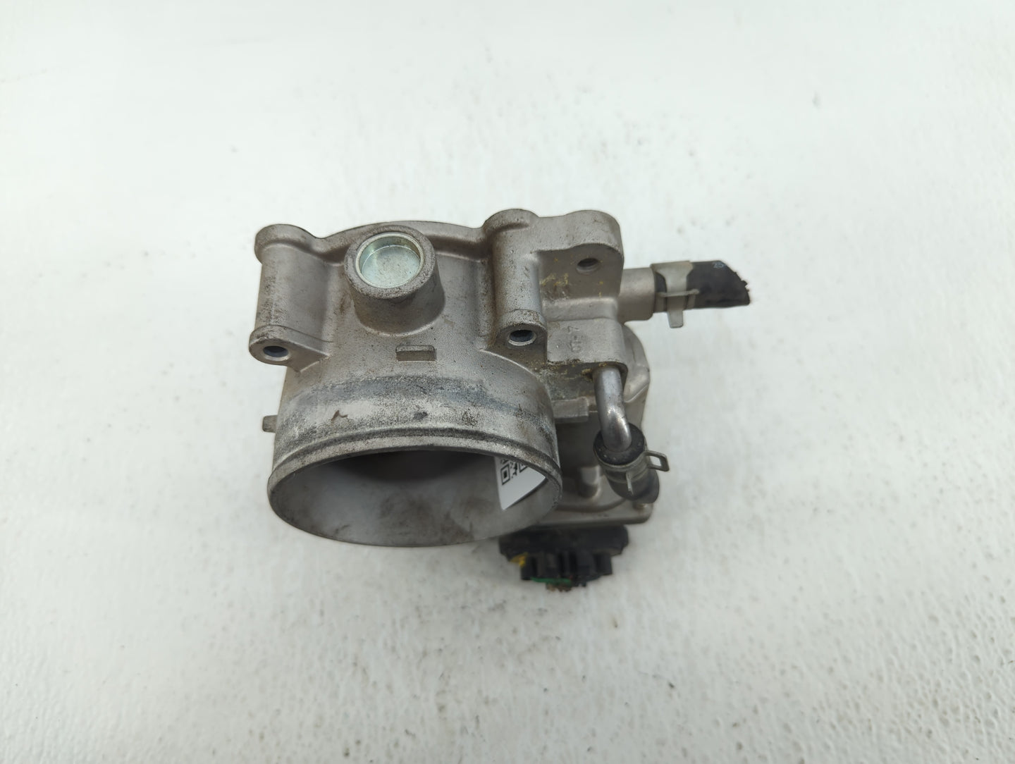 2012-2017 Hyundai Azera Throttle Body P/N:35100-3CAA0 Fits Fits 2012 2013 2014 2015 2016 2017 2018 OEM Used Auto Parts - Oem