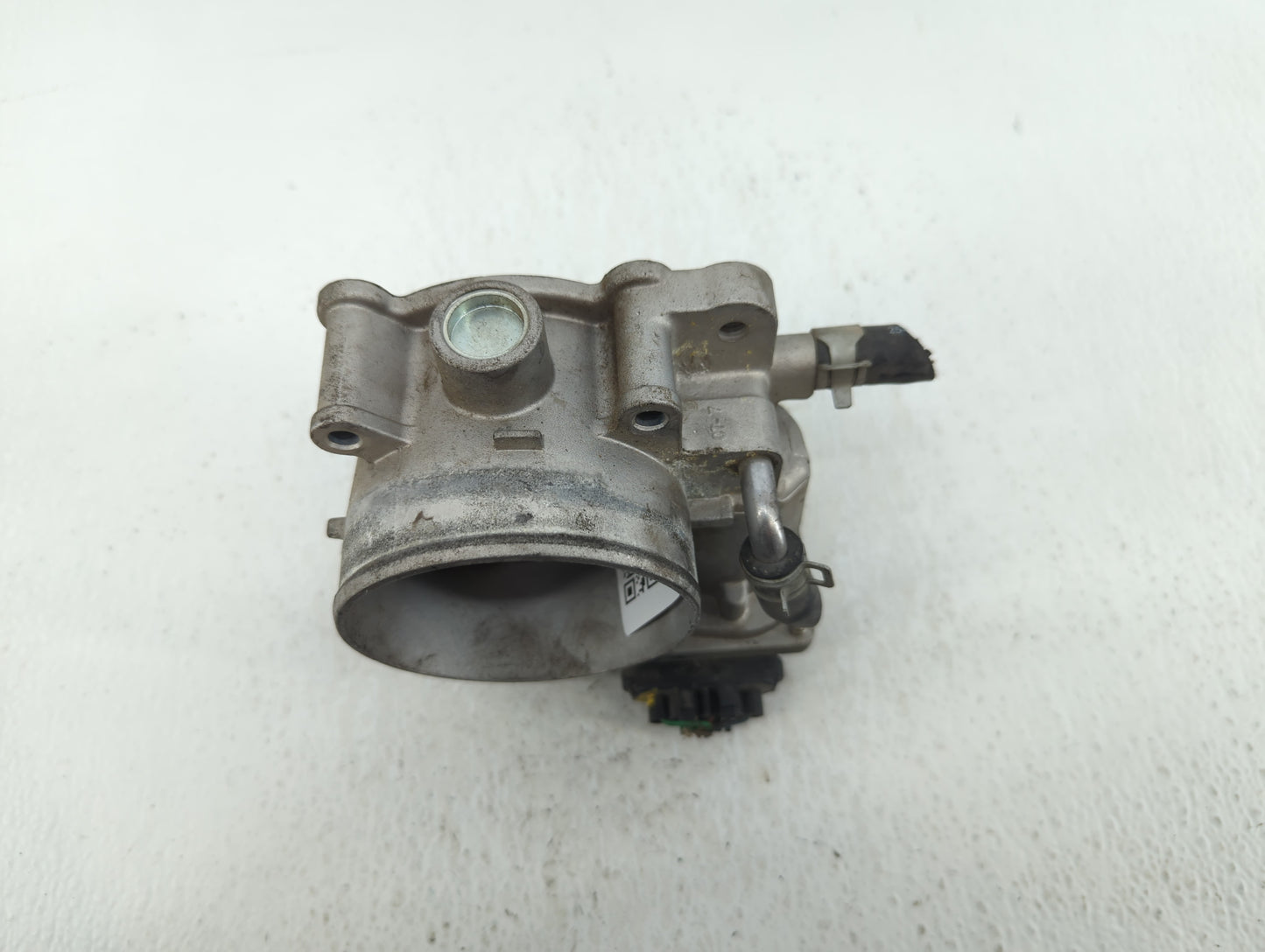 2012-2017 Hyundai Azera Throttle Body P/N:35100-3CAA0 Fits Fits 2012 2013 2014 2015 2016 2017 2018 OEM Used Auto Parts - Oem