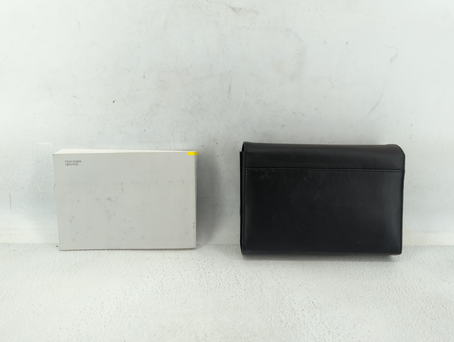 2015 Hyundai Azera Owners Manual Book Guide P/N:F3V0-EU40A OEM Used Auto Parts - Oemusedautoparts1.com