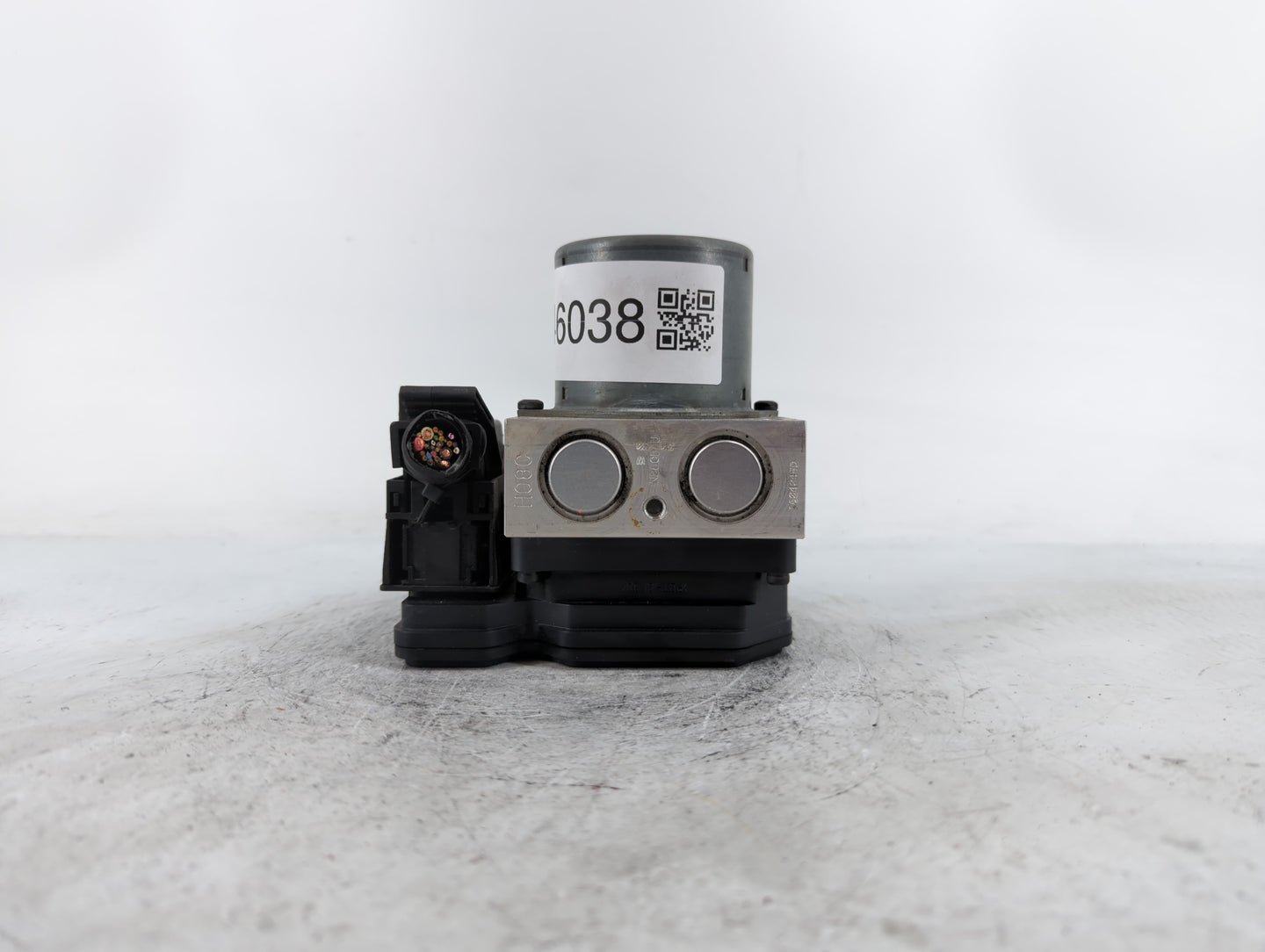 2015 Hyundai Azera ABS Pump Control Module Replacement P/N:58920-3V350 Fits OEM Used Auto Parts - Oemusedautoparts1.com