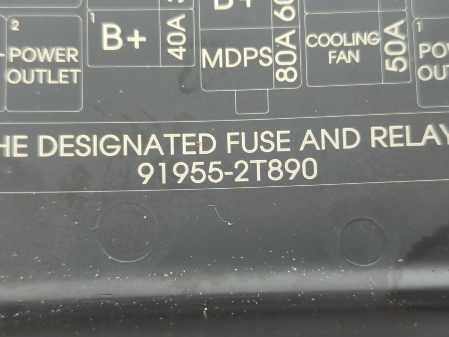2015-2016 Hyundai Azera Fusebox Fuse Box Panel Relay Module P/N:91955-2T890 Fits Fits 2015 2016 OEM Used Auto Parts - Oemuse