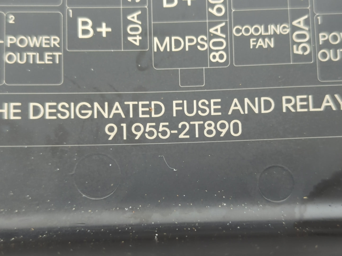 2015-2016 Hyundai Azera Fusebox Fuse Box Panel Relay Module P/N:91955-2T890 Fits Fits 2015 2016 OEM Used Auto Parts - Oemuse