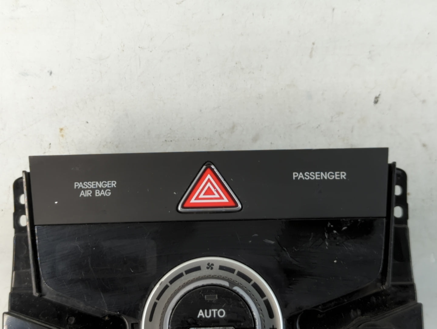 2015-2017 Hyundai Azera Climate Control Module Temperature AC/Heater Replacement Fits Fits 2015 2016 2017 OEM Used Auto Part