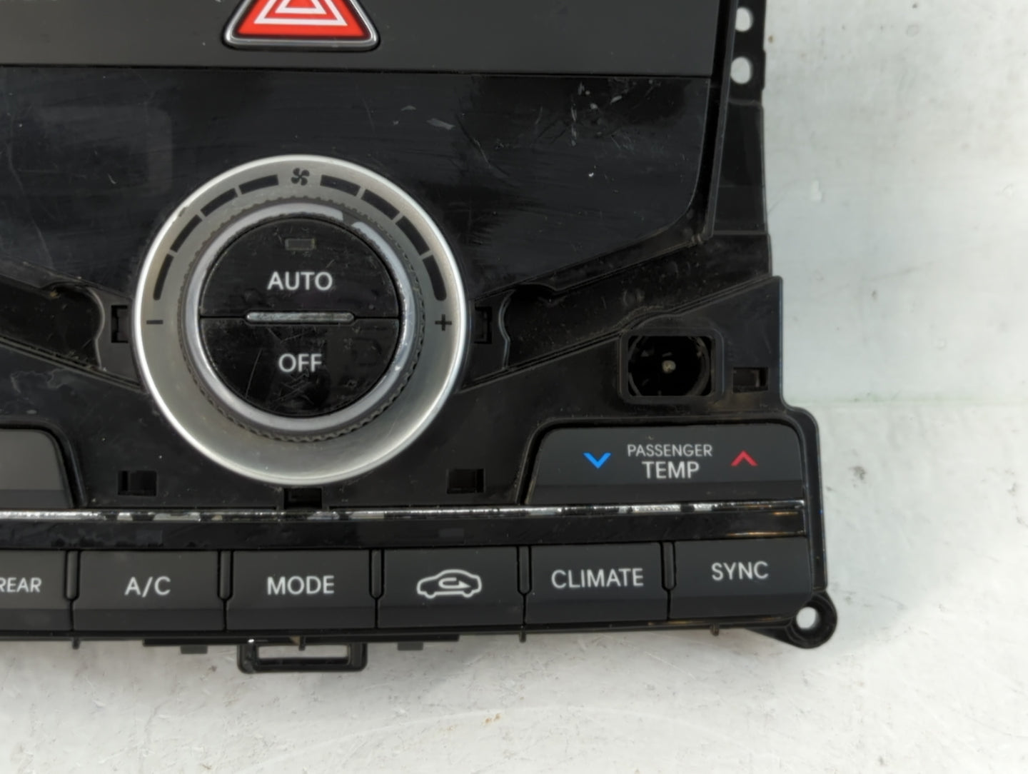 2015-2017 Hyundai Azera Climate Control Module Temperature AC/Heater Replacement Fits Fits 2015 2016 2017 OEM Used Auto Part