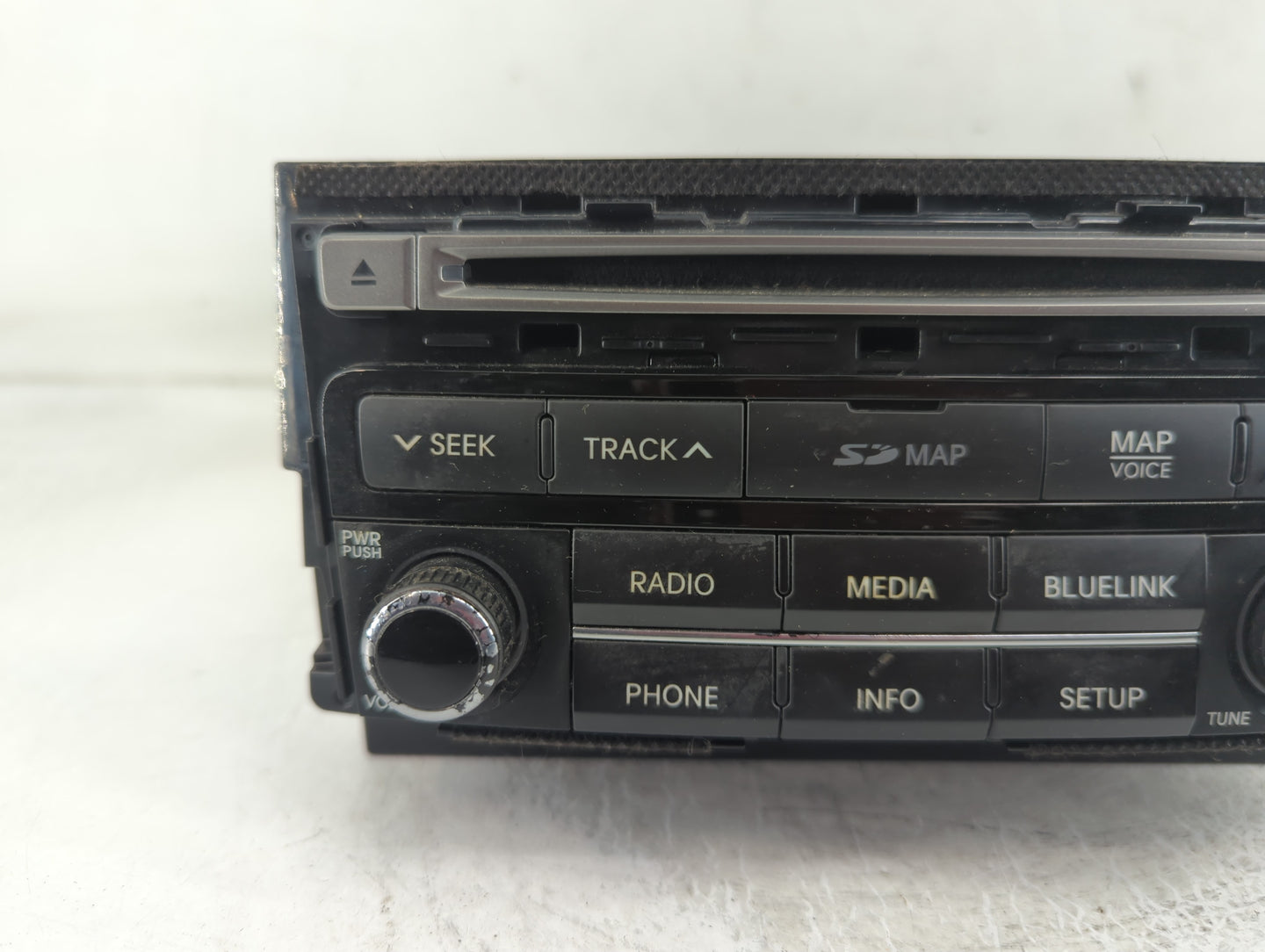 2015-2017 Hyundai Azera Radio AM FM Cd Player Receiver Replacement P/N:96560-3V530VD4 Fits Fits 2015 2016 2017 OEM Used Auto