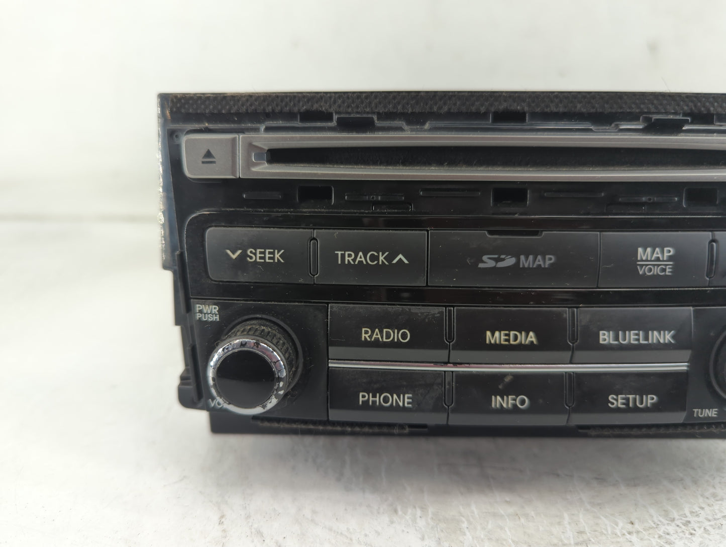 2015-2017 Hyundai Azera Radio AM FM Cd Player Receiver Replacement P/N:96560-3V530VD4 Fits Fits 2015 2016 2017 OEM Used Auto