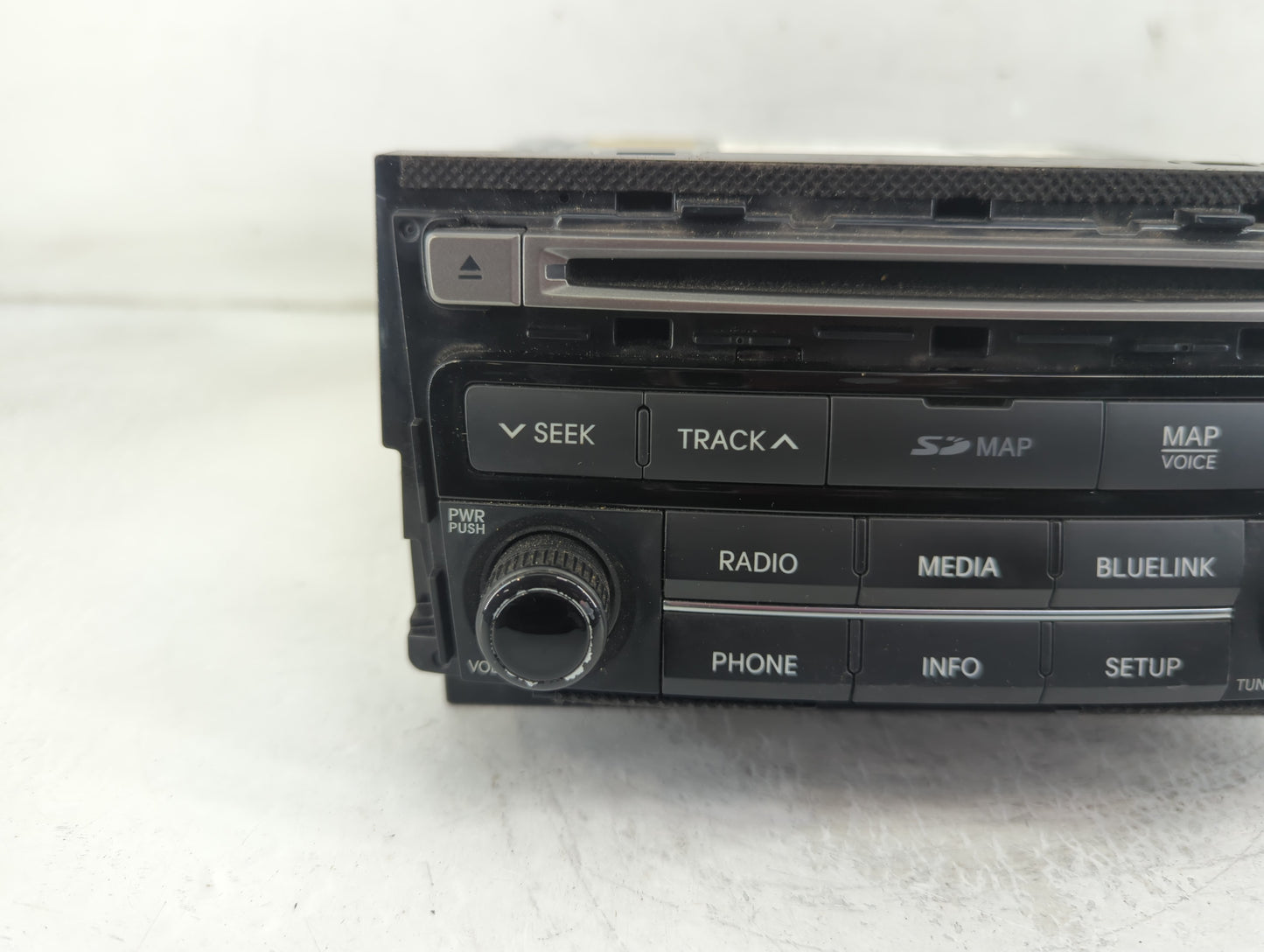 2015-2017 Hyundai Azera Radio AM FM Cd Player Receiver Replacement P/N:96560-3V530VD4 Fits Fits 2015 2016 2017 OEM Used Auto