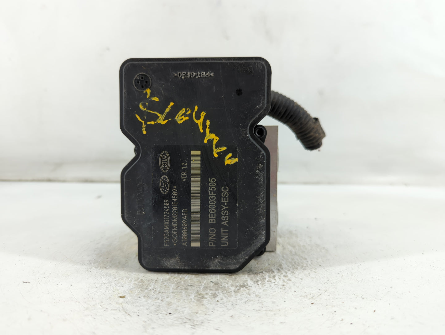 2015 Hyundai Azera ABS Pump Control Module Replacement P/N:58920-3V350 Fits OEM Used Auto Parts - Oemusedautoparts1.com