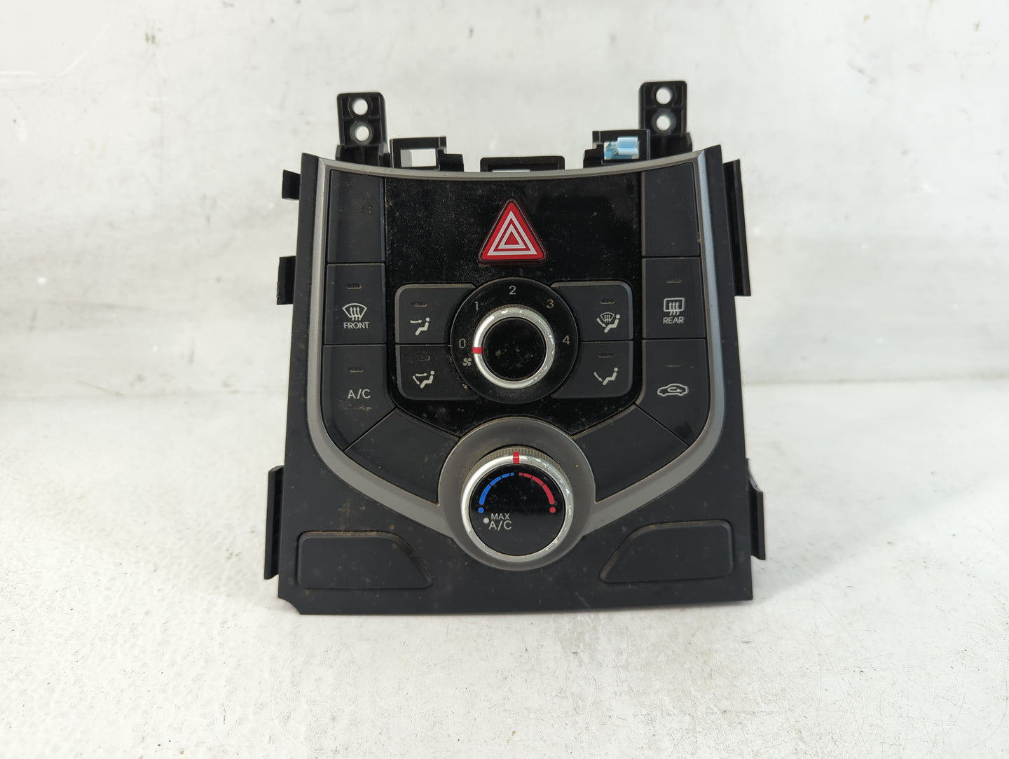 2014-2016 Hyundai Elantra Climate Control Module Temperature AC/Heater Replacement P/N:97250-3XCC0 97250-3XCC1 Fits OEM Used