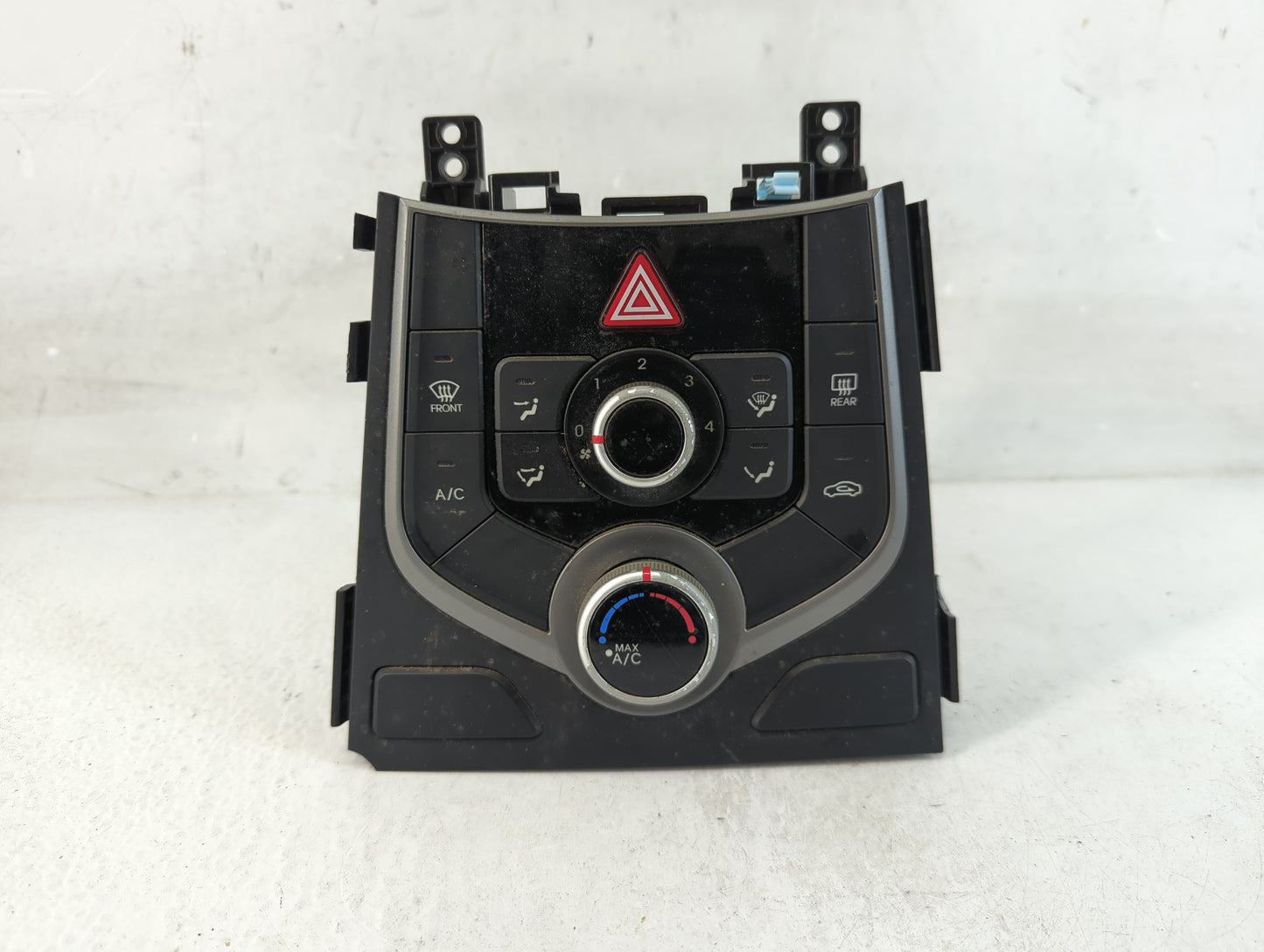 2014-2016 Hyundai Elantra Climate Control Module Temperature AC/Heater Replacement P/N:97250-3XCC0 97250-3XCC1 Fits OEM Used