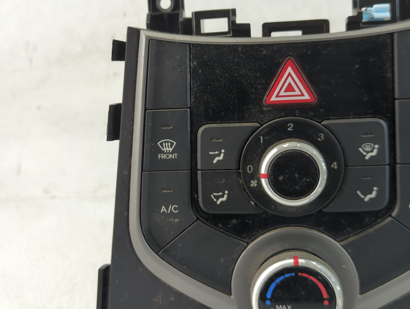 2014-2016 Hyundai Elantra Climate Control Module Temperature AC/Heater Replacement P/N:97250-3XCC0 97250-3XCC1 Fits OEM Used