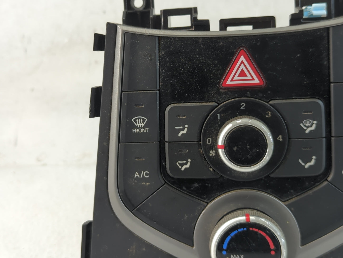 2014-2016 Hyundai Elantra Climate Control Module Temperature AC/Heater Replacement P/N:97250-3XCC0 97250-3XCC1 Fits OEM Used
