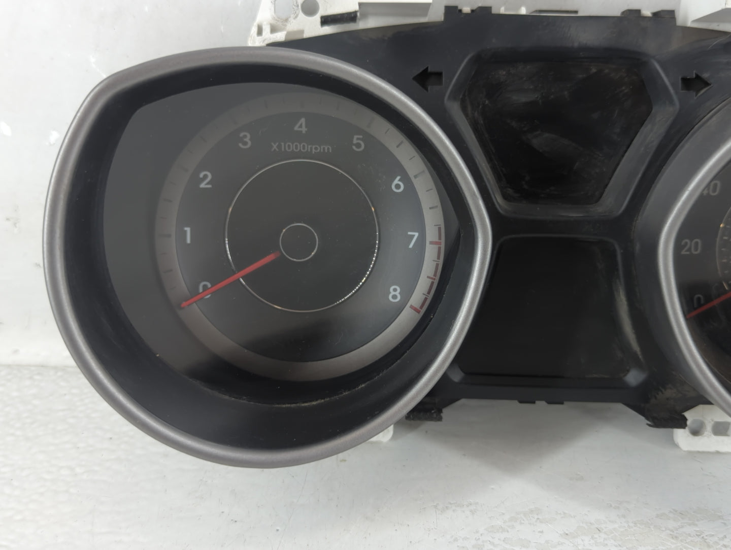 2014-2016 Hyundai Elantra Instrument Cluster Speedometer Gauges P/N:94004-3X210 Fits Fits 2014 2015 2016 OEM Used Auto Parts