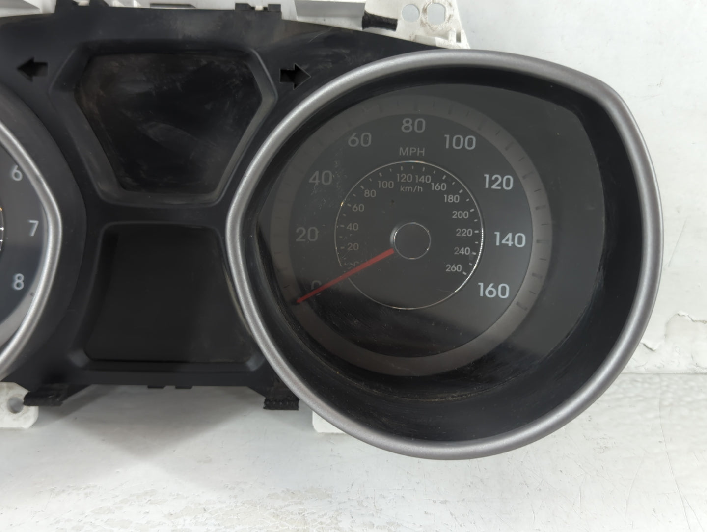 2014-2016 Hyundai Elantra Instrument Cluster Speedometer Gauges P/N:94004-3X210 Fits Fits 2014 2015 2016 OEM Used Auto Parts