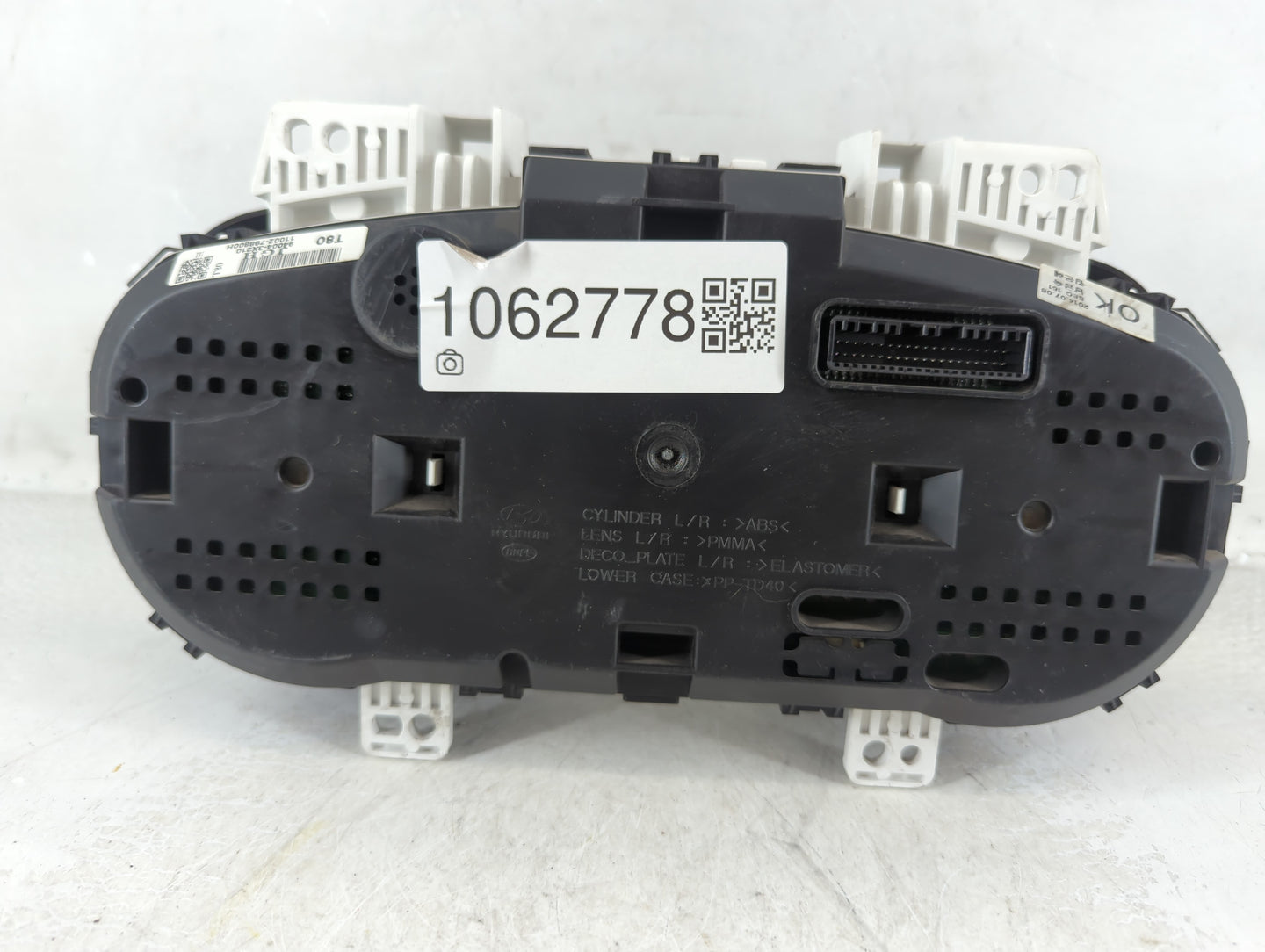 2014-2016 Hyundai Elantra Instrument Cluster Speedometer Gauges P/N:94004-3X210 Fits Fits 2014 2015 2016 OEM Used Auto Parts