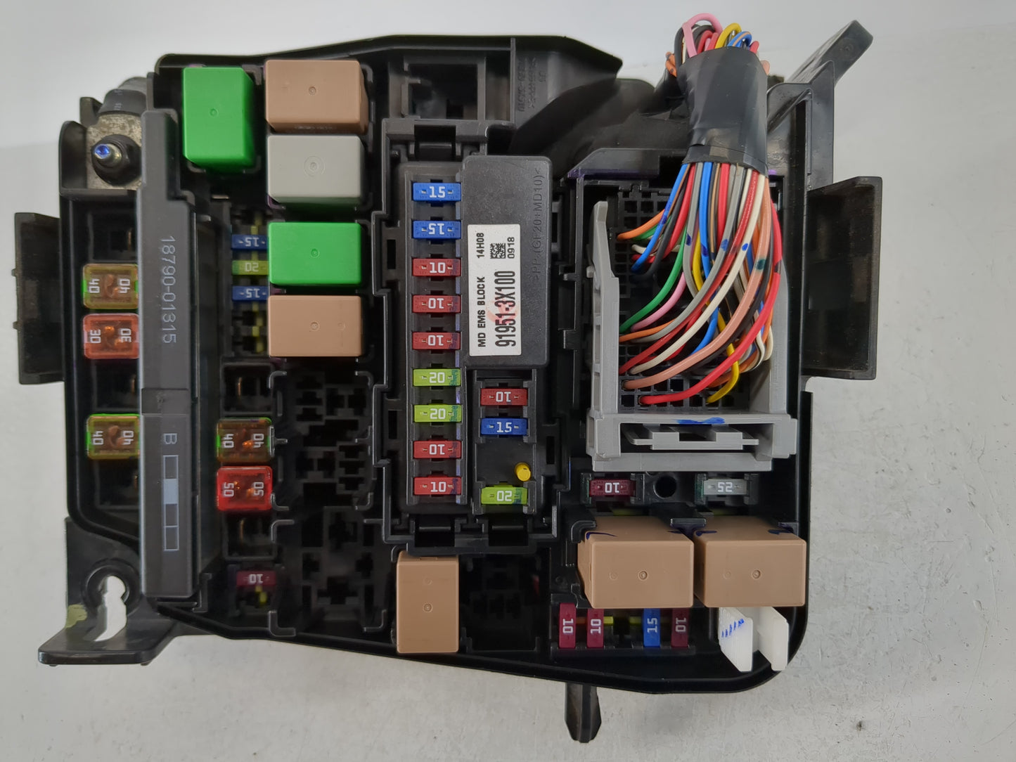 2014-2016 Hyundai Elantra Fusebox Fuse Box Panel Relay Module P/N:91951-3X710 Fits Fits 2014 2015 2016 OEM Used Auto Parts -