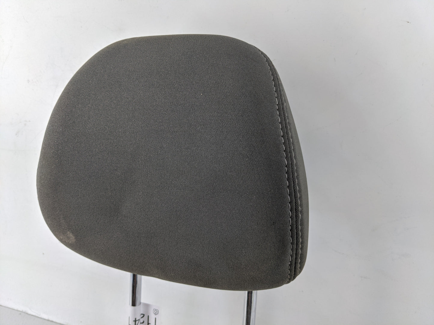 2013-2015 Hyundai Elantra Headrest Head Rest Front Driver Passenger Seat Fits Fits 2013 2014 2015 OEM Used Auto Parts - Oemu