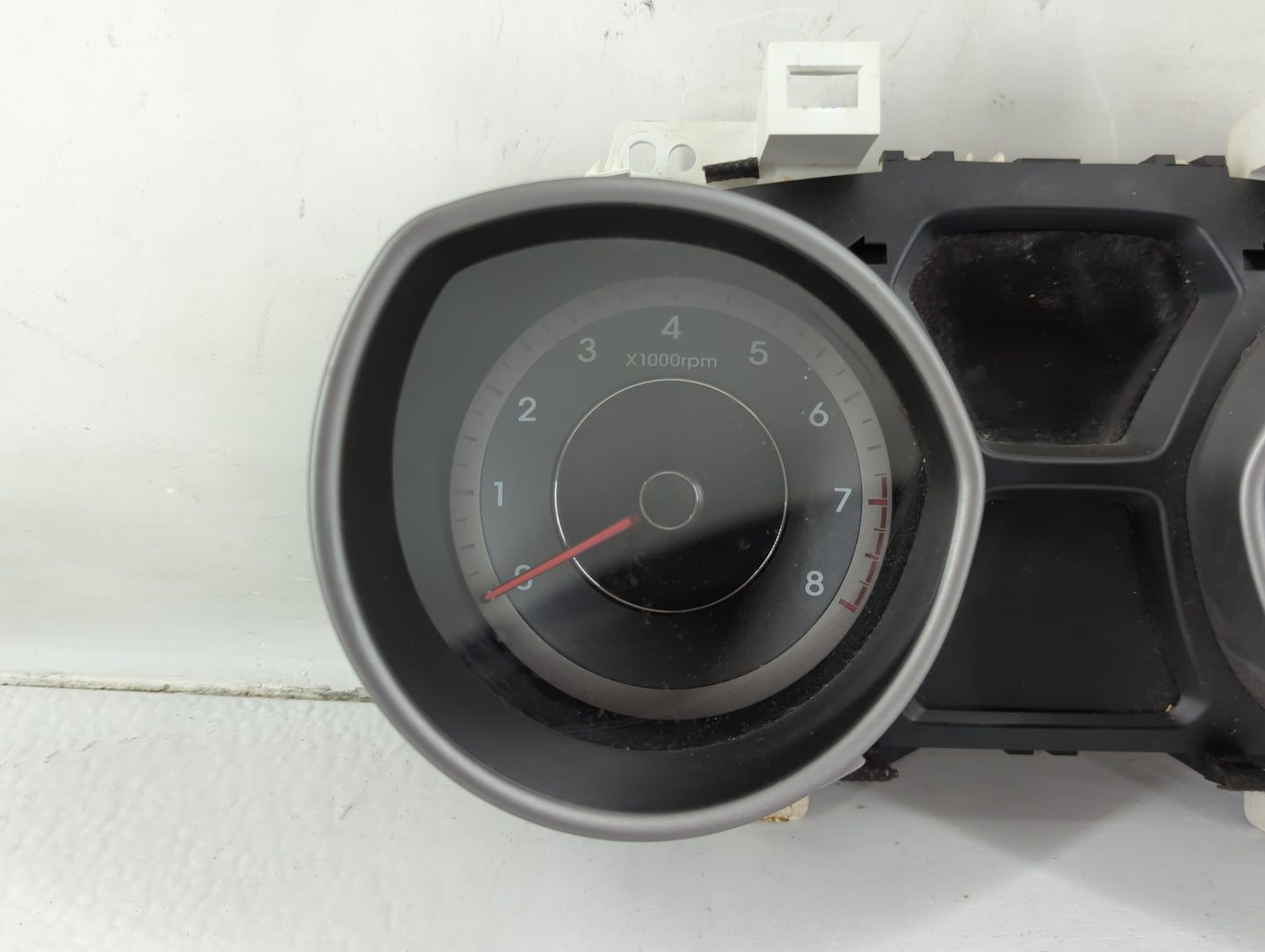 2014-2016 Hyundai Elantra Instrument Cluster Speedometer Gauges P/N:94004-3X210 Fits Fits 2014 2015 2016 OEM Used Auto Parts