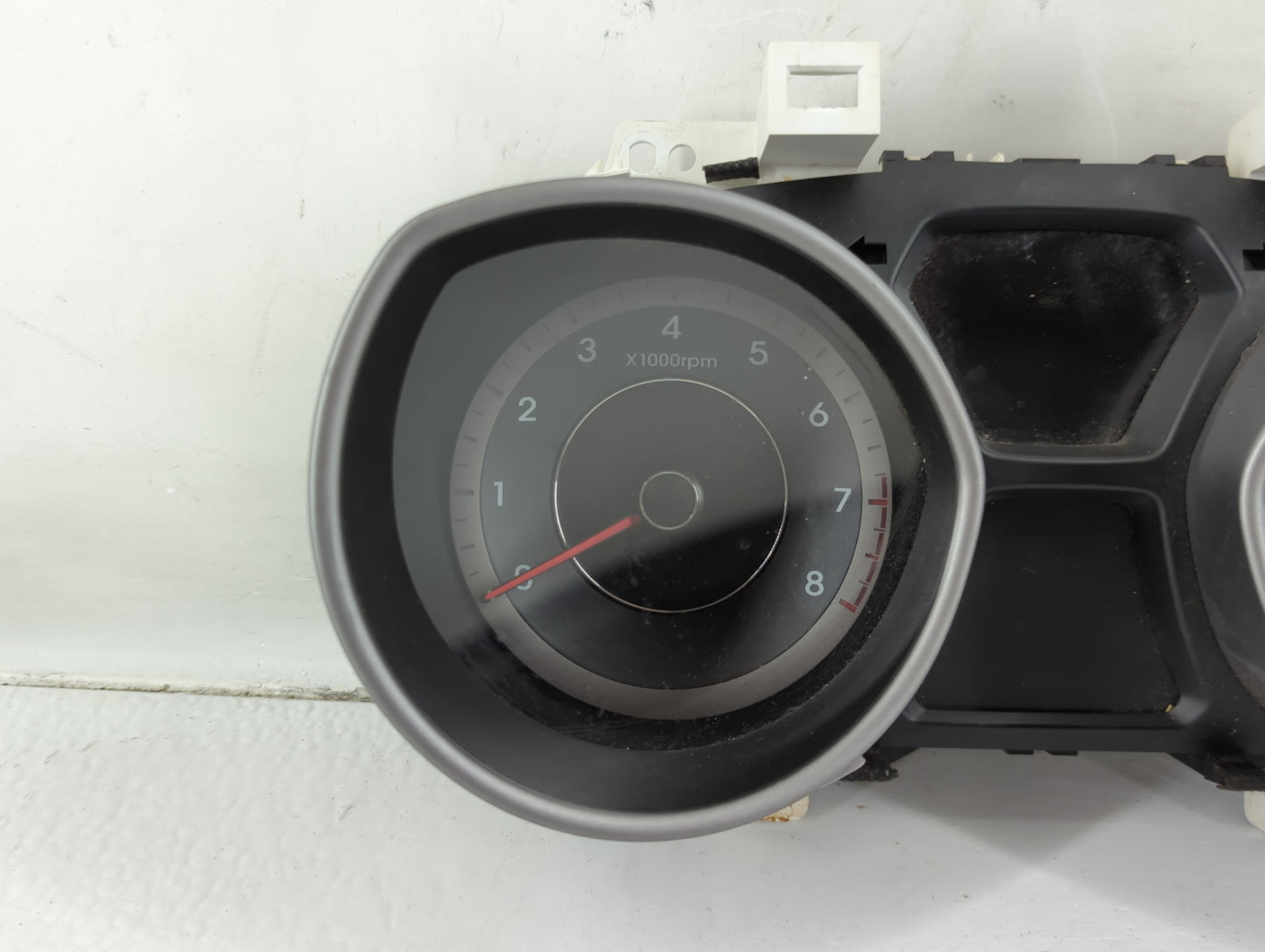 2014-2016 Hyundai Elantra Instrument Cluster Speedometer Gauges P/N:94004-3X210 Fits Fits 2014 2015 2016 OEM Used Auto Parts