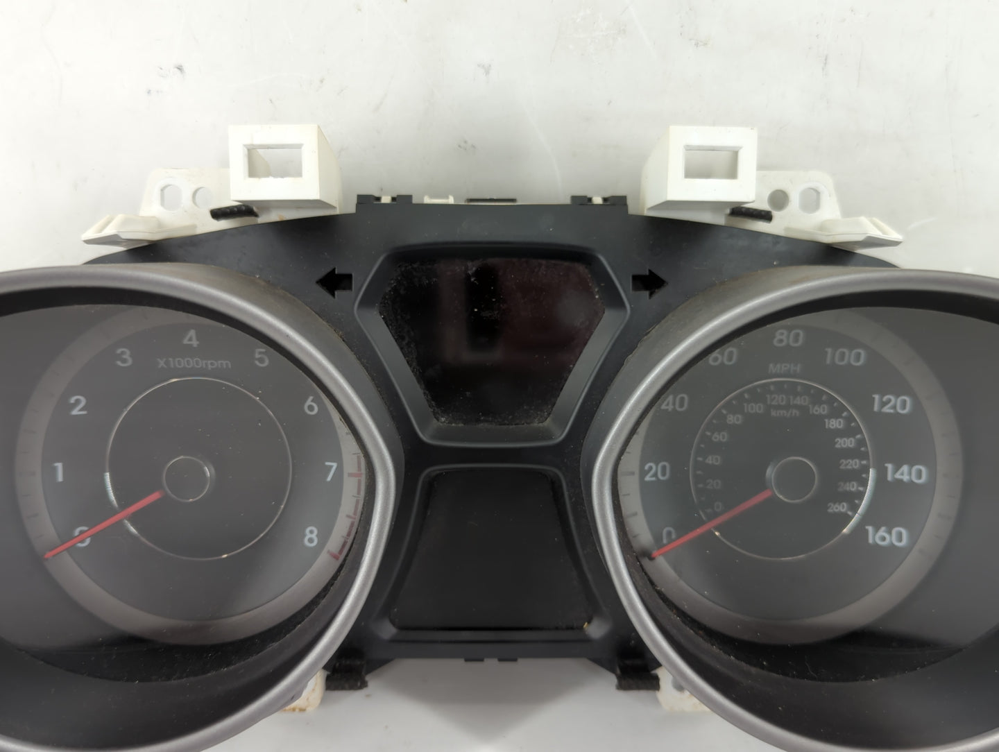 2014-2016 Hyundai Elantra Instrument Cluster Speedometer Gauges P/N:94004-3X210 Fits Fits 2014 2015 2016 OEM Used Auto Parts