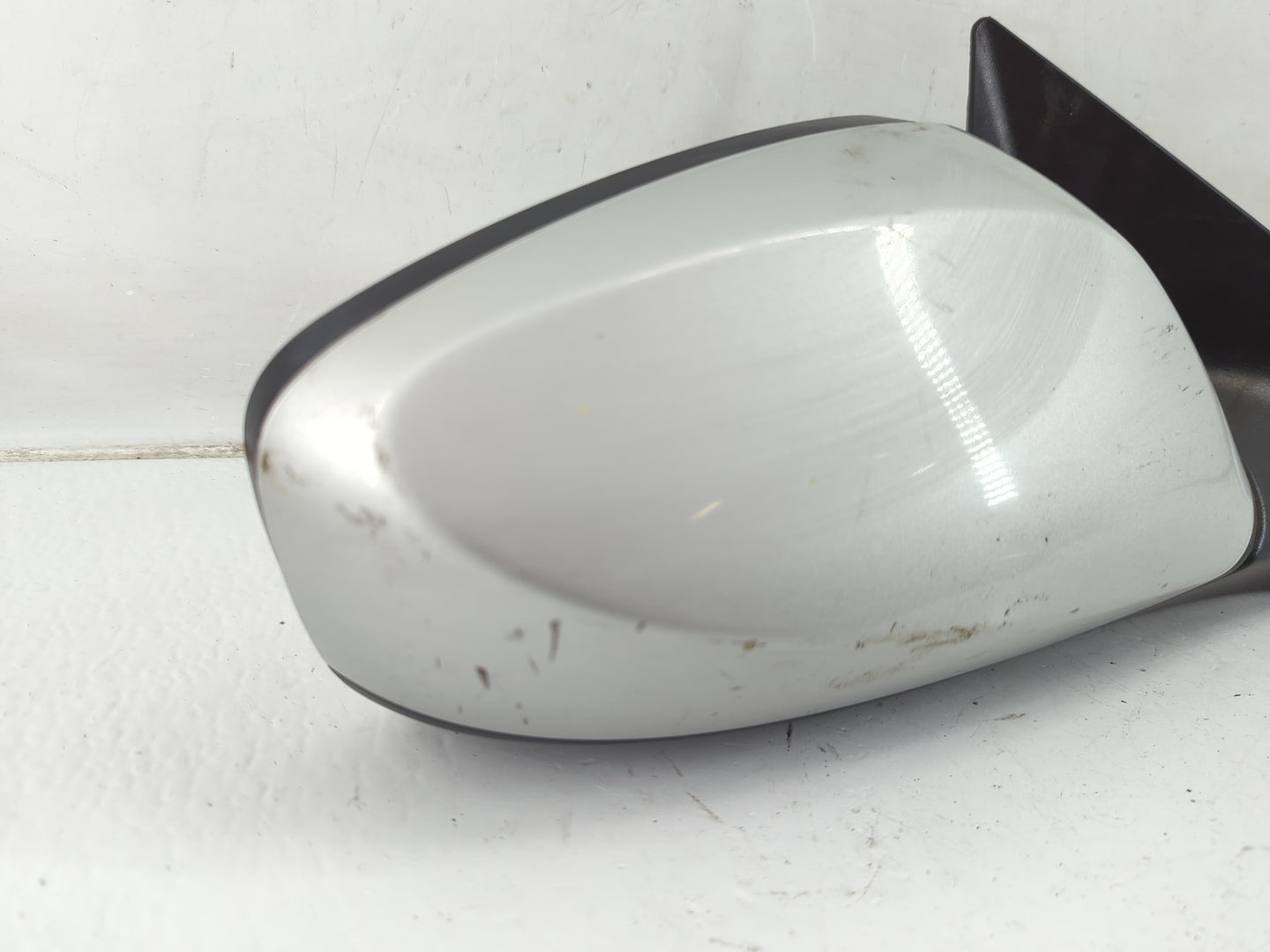 2015-2016 Hyundai Elantra Passenger Side View Mirror - Right Door Mirror OEM Used - Oemusedautoparts1.com