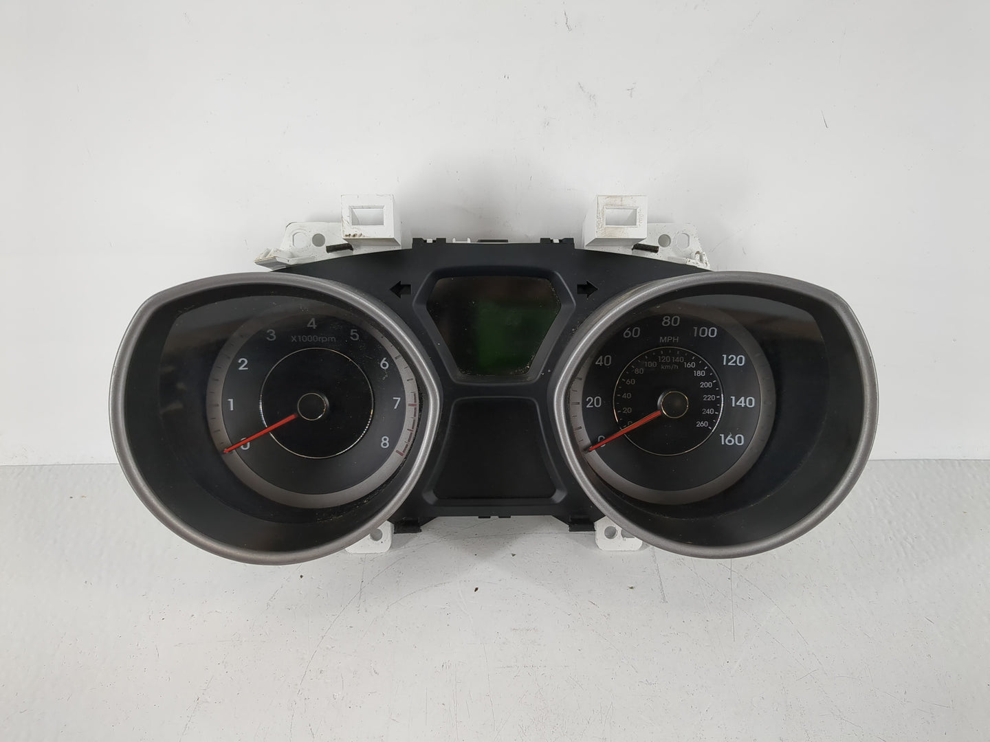 2014-2016 Hyundai Elantra Instrument Cluster Speedometer Gauges P/N:94004-3X240 Fits Fits 2014 2015 2016 OEM Used Auto Parts