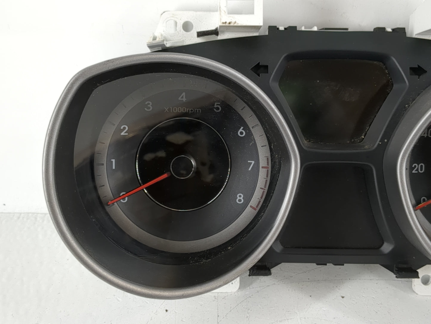 2014-2016 Hyundai Elantra Instrument Cluster Speedometer Gauges P/N:94004-3X240 Fits Fits 2014 2015 2016 OEM Used Auto Parts