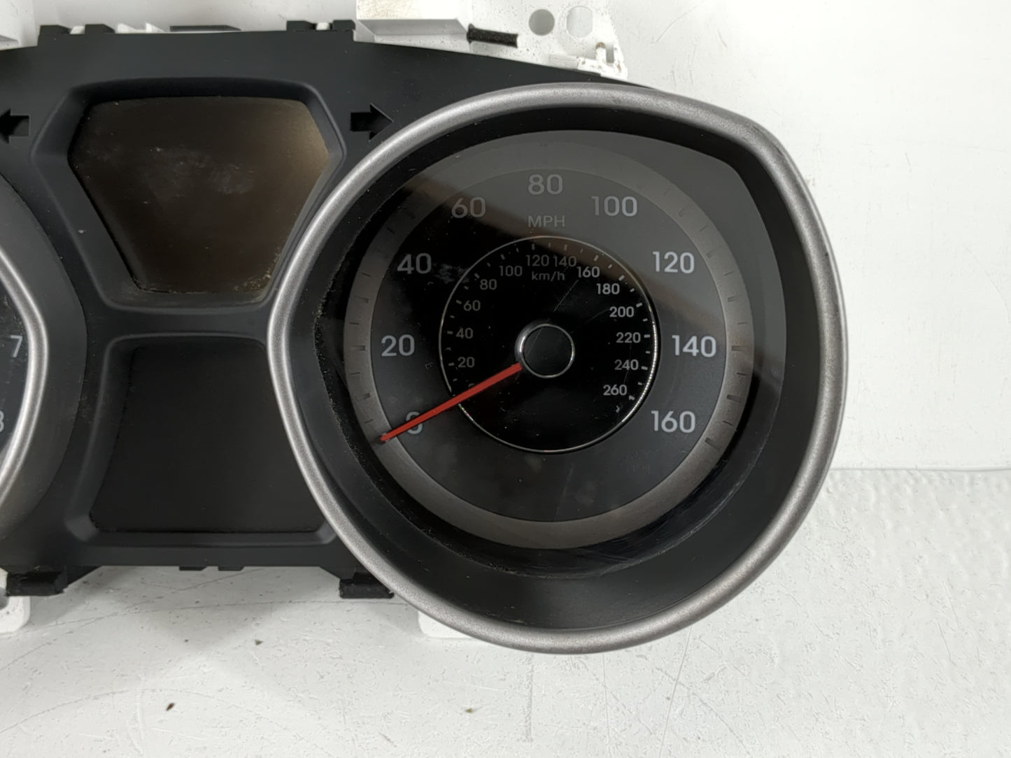 2014-2016 Hyundai Elantra Instrument Cluster Speedometer Gauges P/N:94004-3X240 Fits Fits 2014 2015 2016 OEM Used Auto Parts