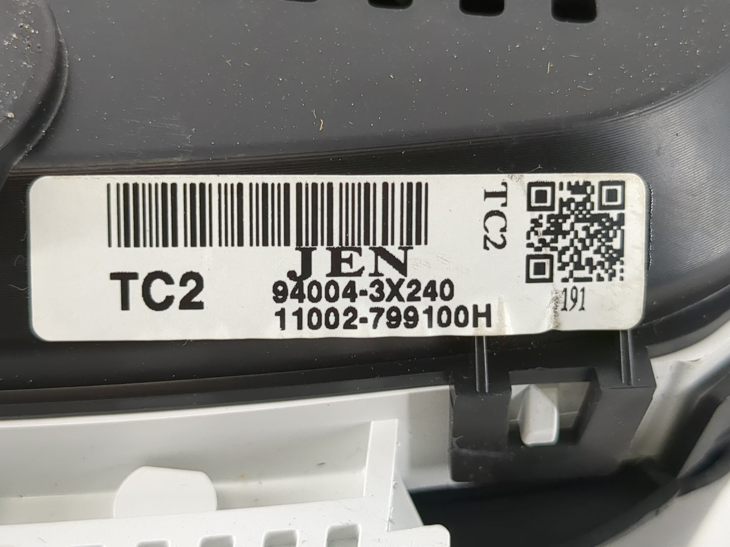 2014-2016 Hyundai Elantra Instrument Cluster Speedometer Gauges P/N:94004-3X240 Fits Fits 2014 2015 2016 OEM Used Auto Parts