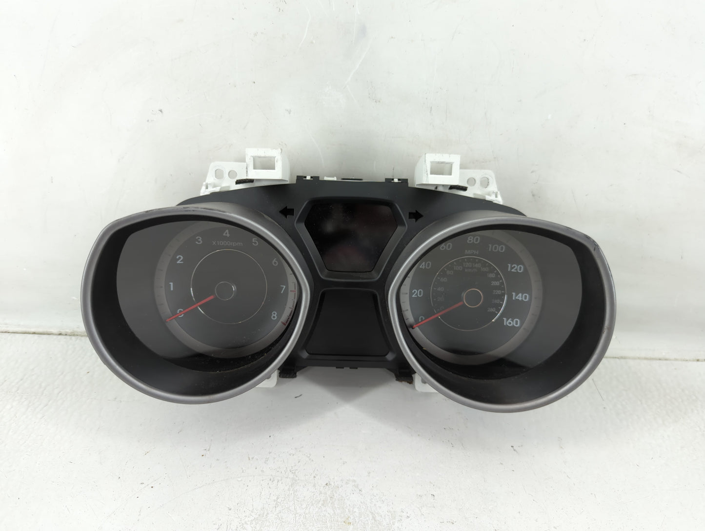 2014-2016 Hyundai Elantra Instrument Cluster Speedometer Gauges P/N:94004-3X210 Miles: Fits Fits 2014 2015 2016 OEM Used Aut