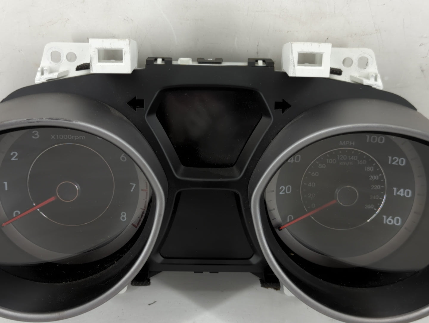 2014-2016 Hyundai Elantra Instrument Cluster Speedometer Gauges P/N:94004-3X210 Miles: Fits Fits 2014 2015 2016 OEM Used Aut