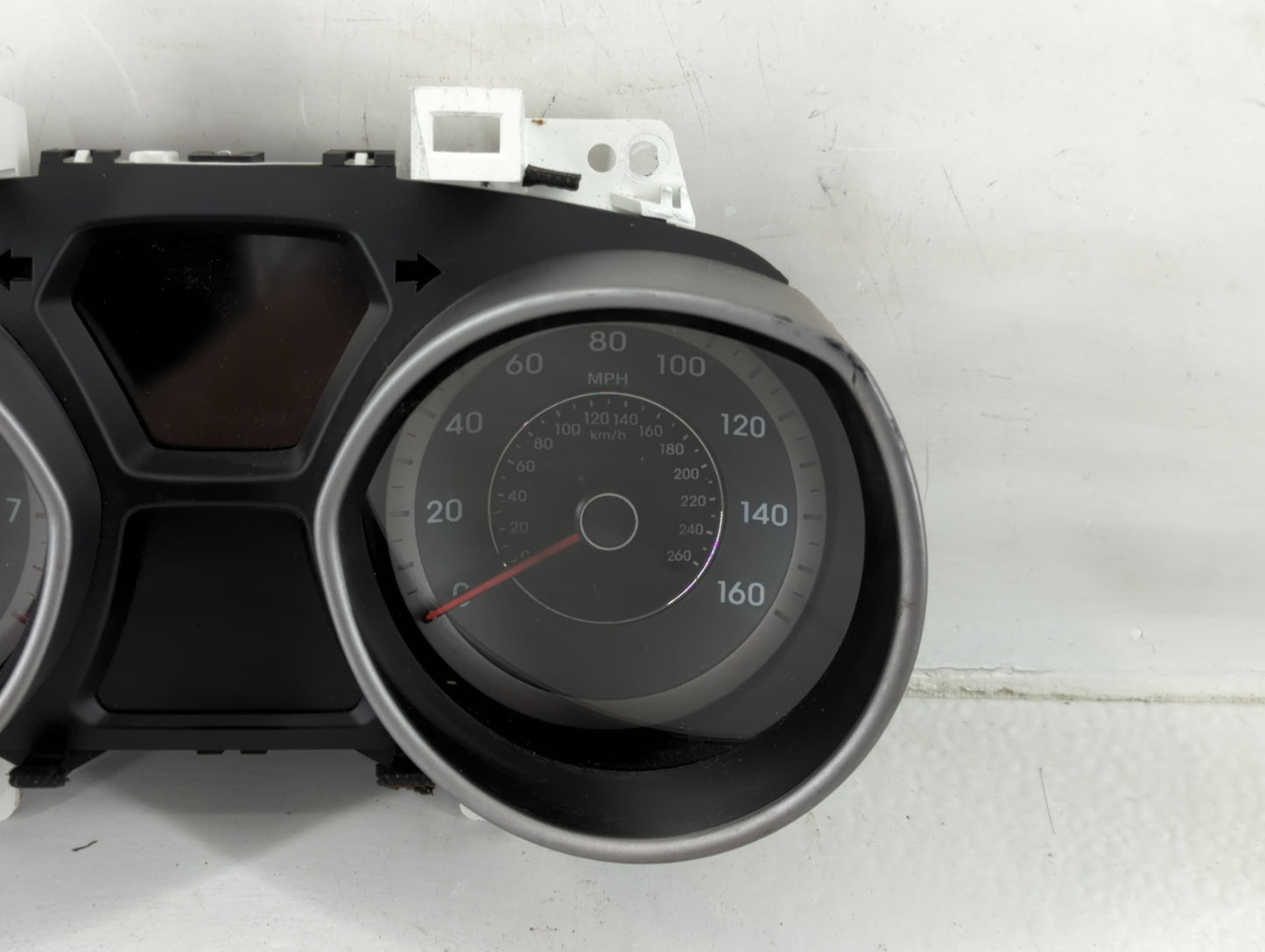 2014-2016 Hyundai Elantra Instrument Cluster Speedometer Gauges P/N:94004-3X210 Miles: Fits Fits 2014 2015 2016 OEM Used Aut