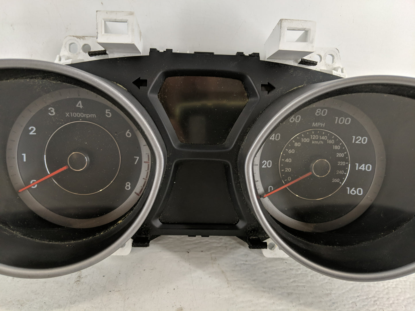2014-2016 Hyundai Elantra Instrument Cluster Speedometer Gauges P/N:94004-3X210 Fits Fits 2014 2015 2016 OEM Used Auto Parts