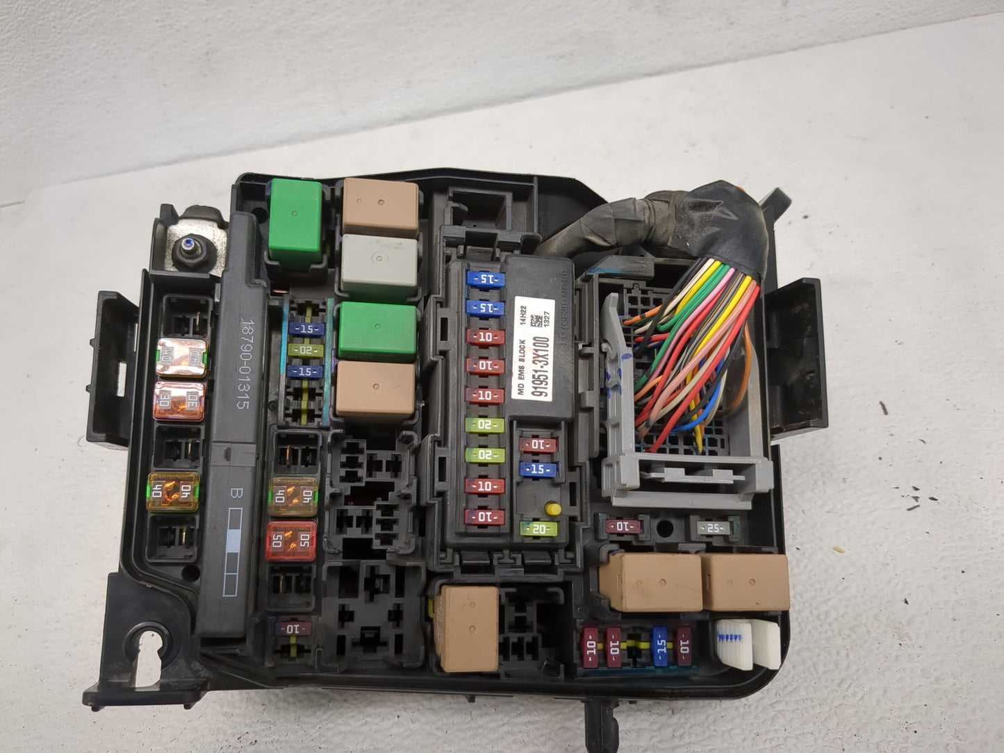 2014-2016 Hyundai Elantra Fusebox Fuse Box Panel Relay Module P/N:91951-3X710 Fits Fits 2014 2015 2016 OEM Used Auto Parts -