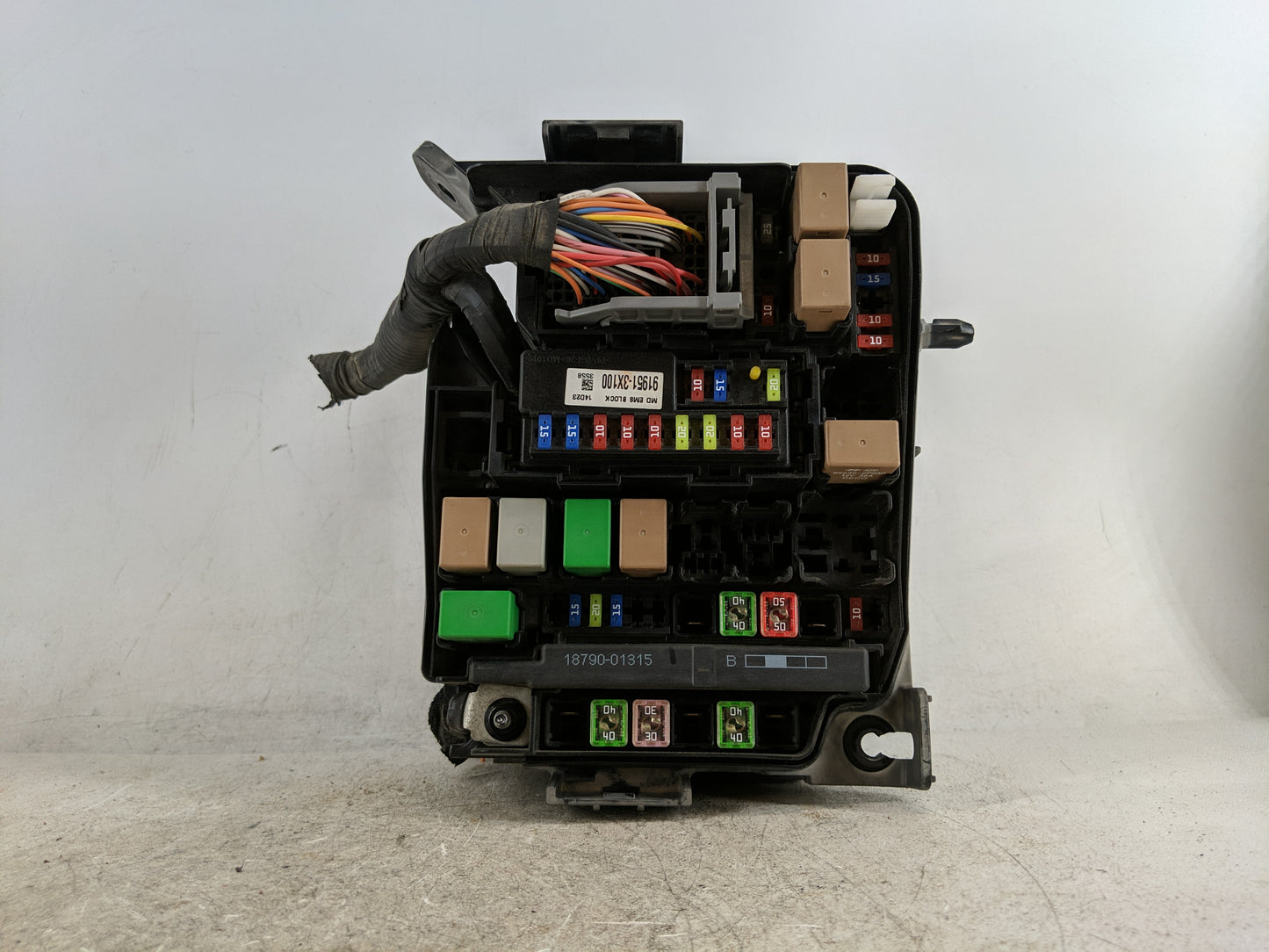 2014-2016 Hyundai Elantra Fusebox Fuse Box Panel Relay Module P/N:91265 3X060 Fits Fits 2014 2015 2016 OEM Used Auto Parts -